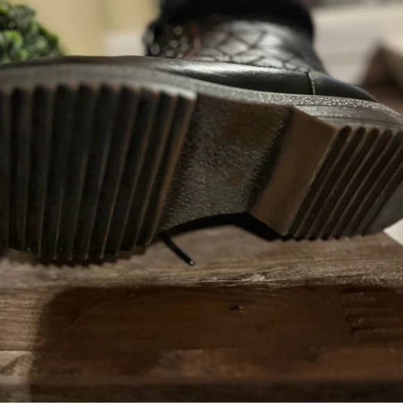 Stylish Black Lace-Up Women's Boots - Picture 5 of 11